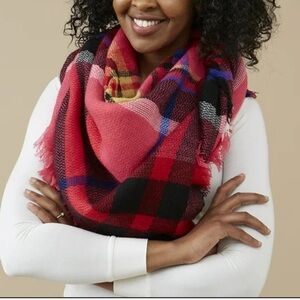 Tickled Pink Magenta Blanket Scarf. 811129. NWT. Bright Colors & Warm! Acrylic.